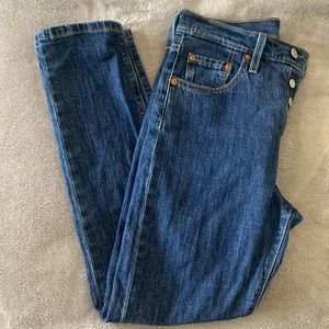 Levi’s 501® SKINNY FIT WOMEN'S JEANS - Medium Wash